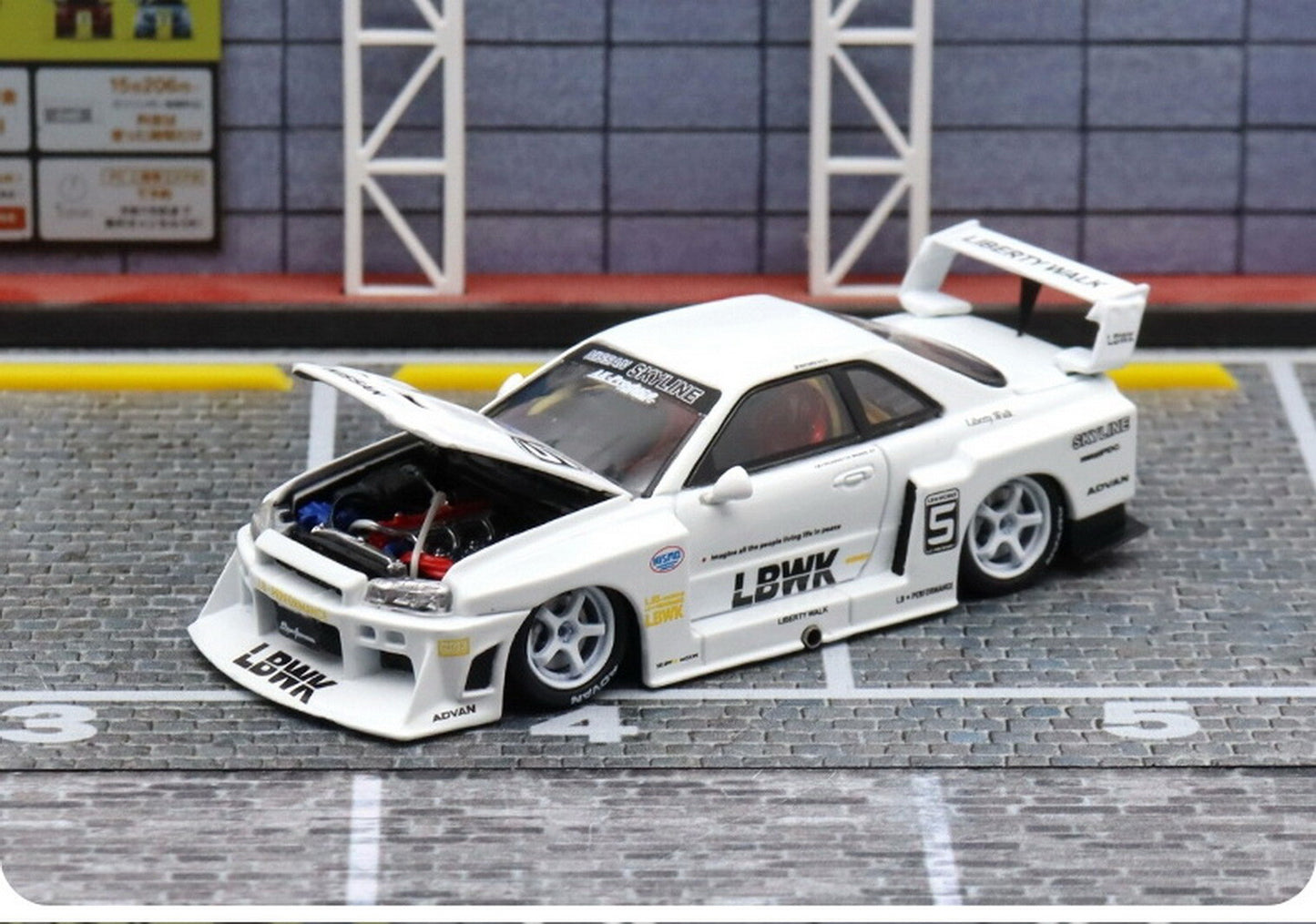 NISSAN GT-R ER34 #5 LBWK White Diecast Car - *LIMITED TO 999pcs* SW 1:64