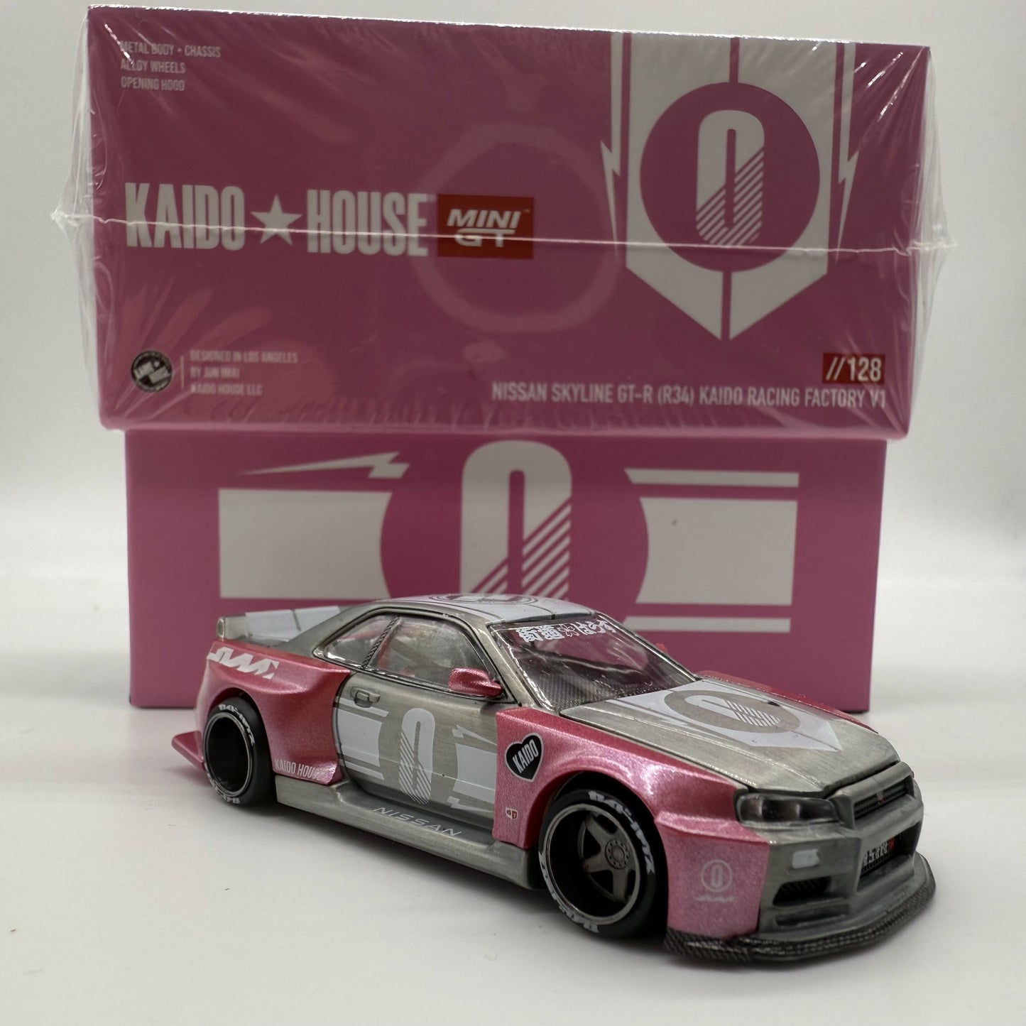Nissan Skyline GT-R (R34) Kaido Racing Factory V1 *RAW CHASE* //128 - Kaido House x MiniGT