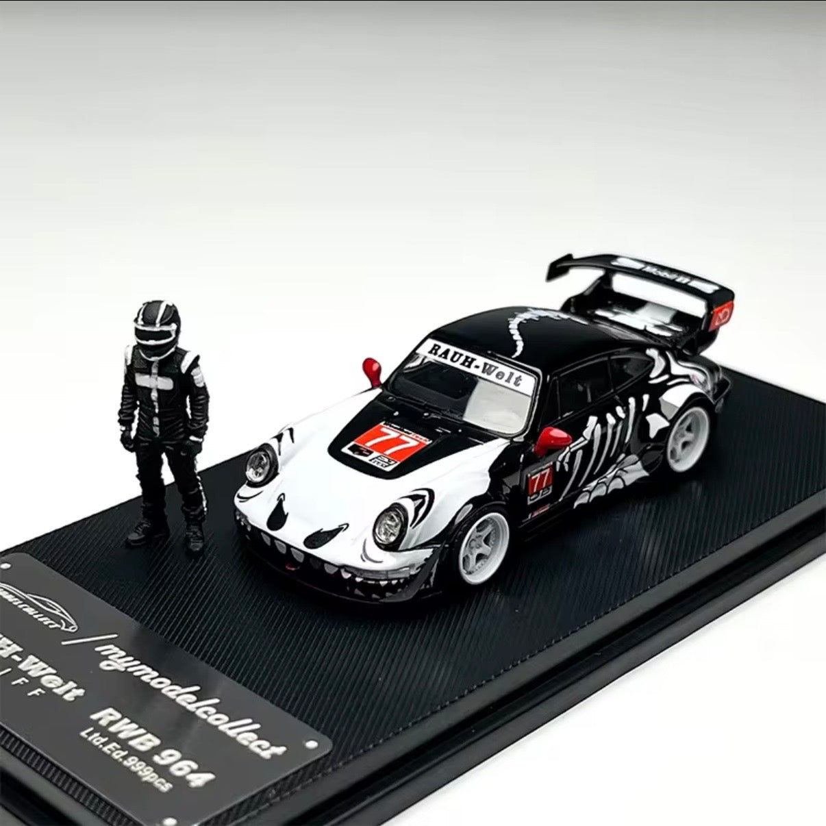 Porsche 964 Skeleton Rexy - w/Figure *Limited to 999pcs* 1:64