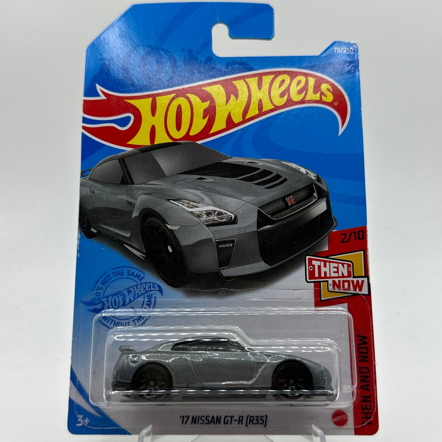 ‘17 Nissan GTR R35 - Then and Now 2/10 Hotwheels Mainline 79/250 *Check Condition*