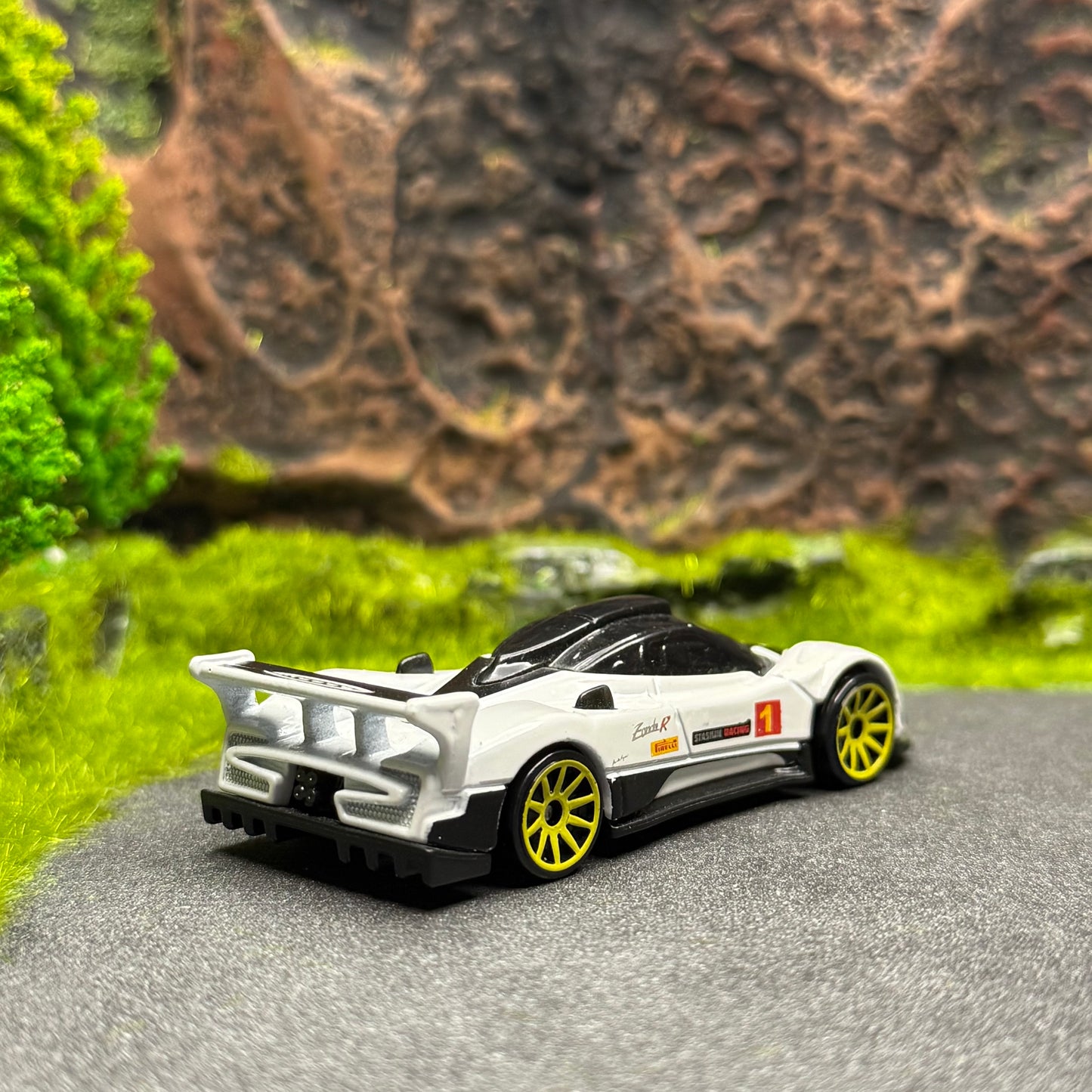 Pagani Zonda R - Hotwheels *Loose*