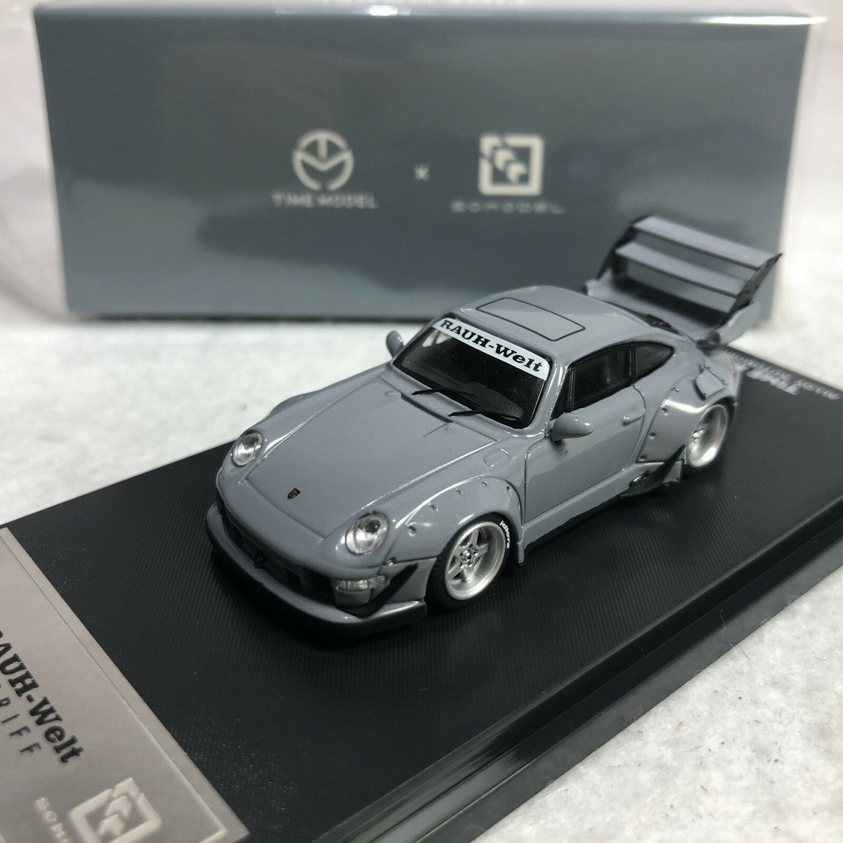 Porsche 911 993 RWB Supreme Gray - Time Model 1:64 Limited to 2020pcs