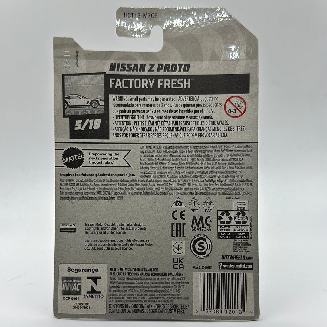 Nissan Z Proto Factory Fresh 5/10 Hotwheels 124 /250 Mainline 1:64
