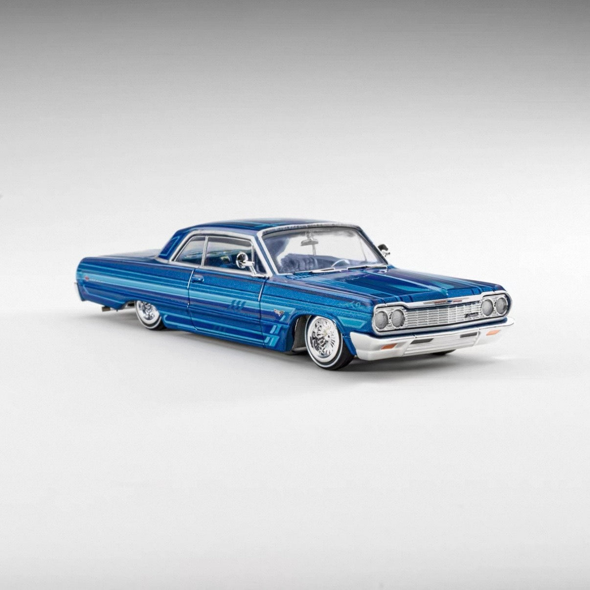 Chevrolet Impala 1964 SS Lowrider - Posable (Blue Coast) 1:64