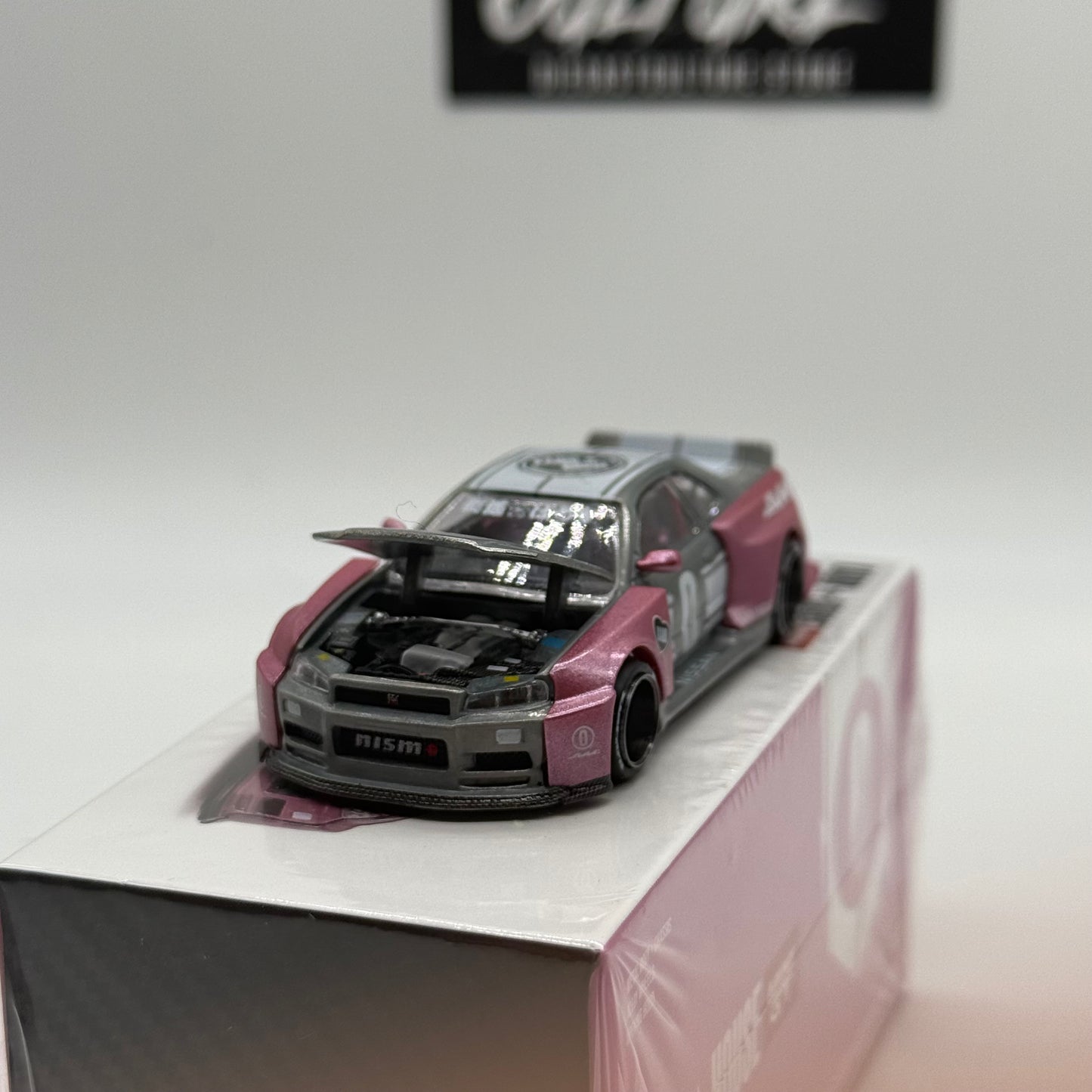 Nissan Skyline GT-R (R34) Kaido Racing Factory V1 *RAW CHASE* //128 - Kaido House x MiniGT