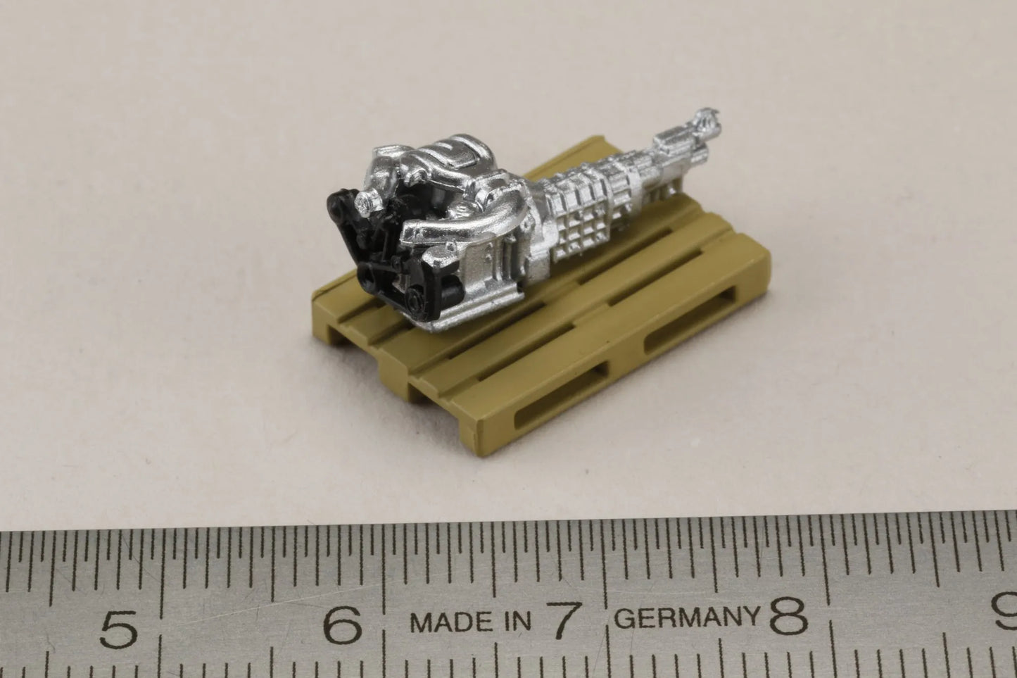 Mazda RX-7 (FD3S) SPIRIT R TYPE A With Engine Gray Metallic – HOBBY JAPAN 1:64