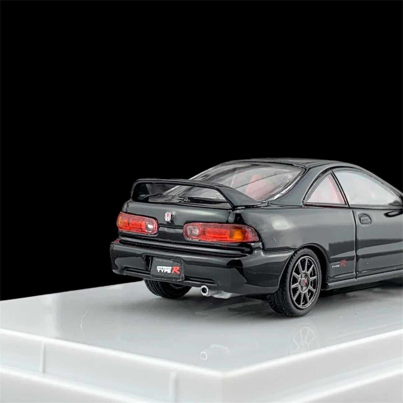 Honda Integra Type R (DC2) 1998 Starlight Black Pearl Hobby Japan 1:64