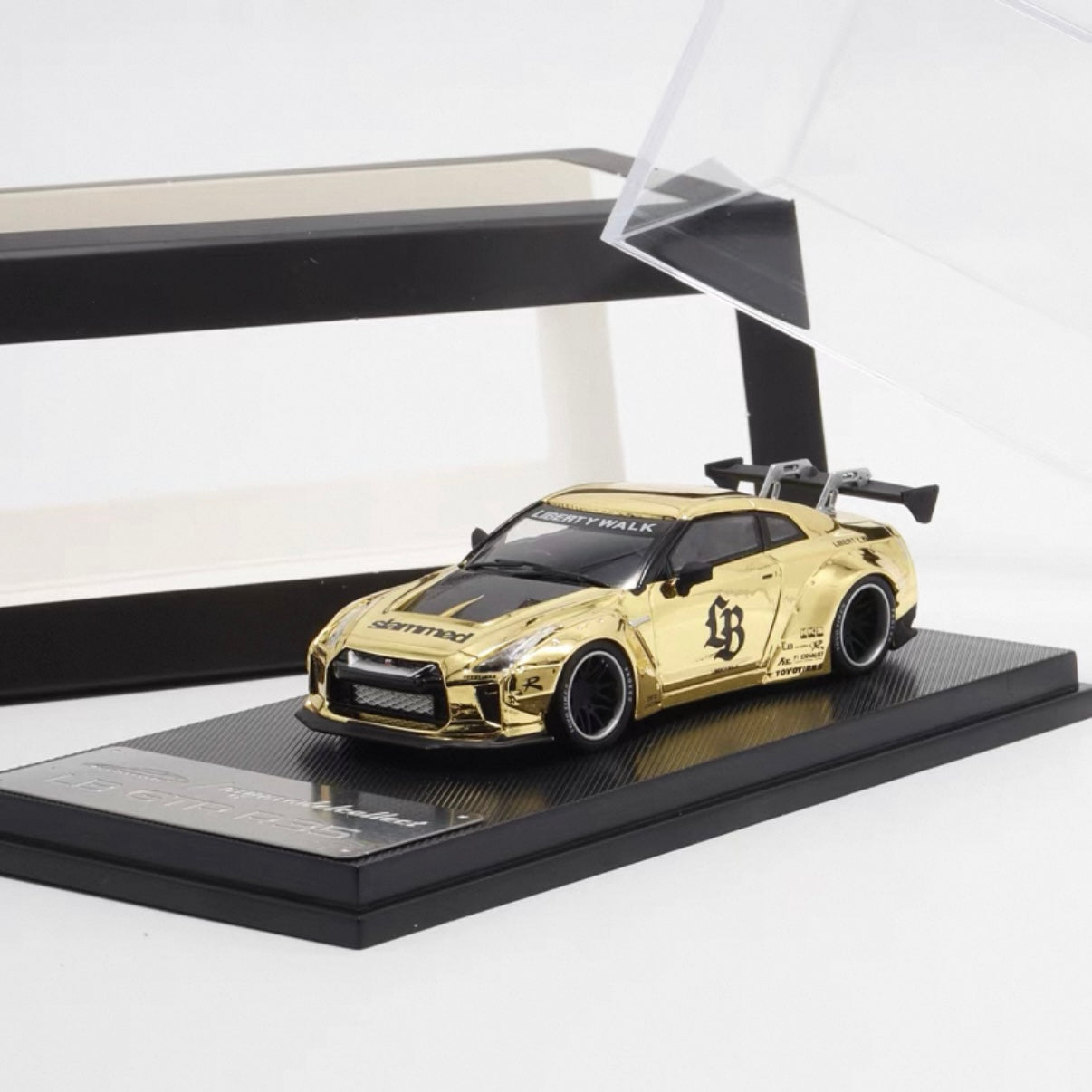 Nissan R35 LBWK GOLD 1:64 Scale