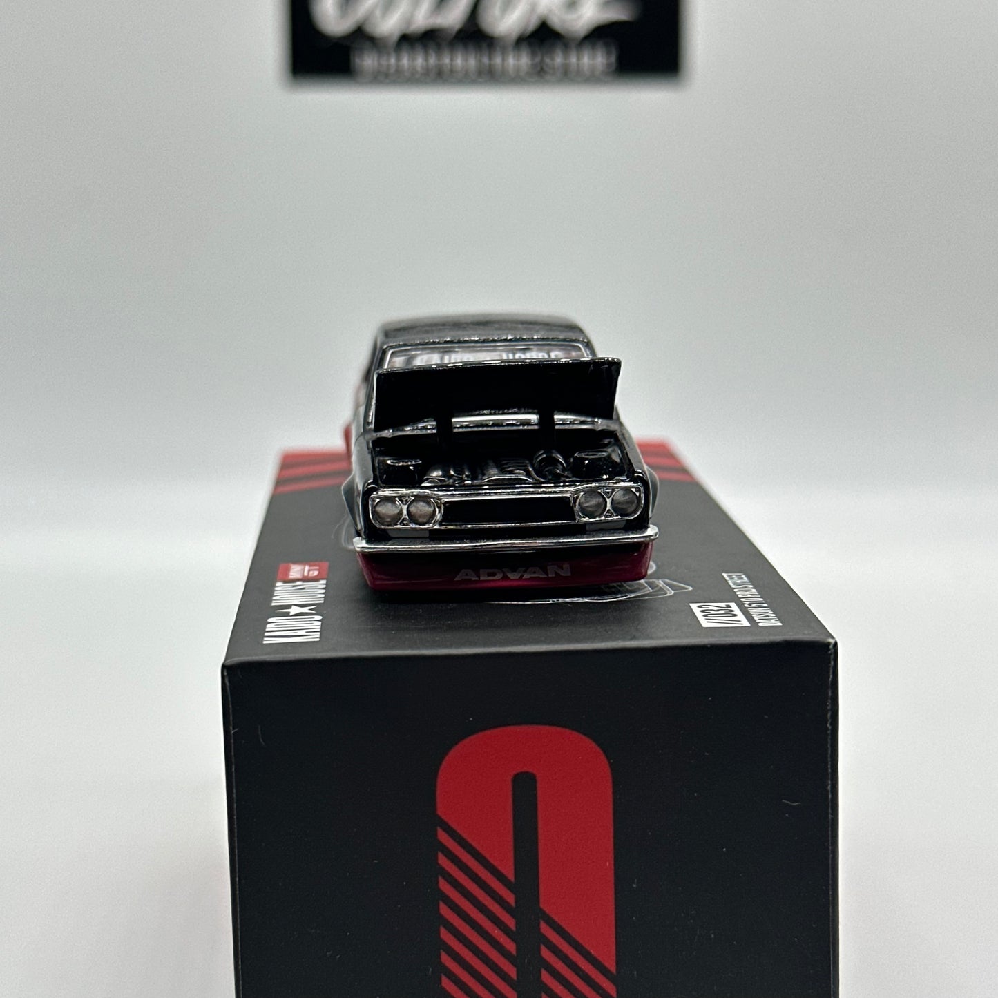 Datsun 510 Sedan ADVAN - Kaido House x MiniGT 032 *Opened*