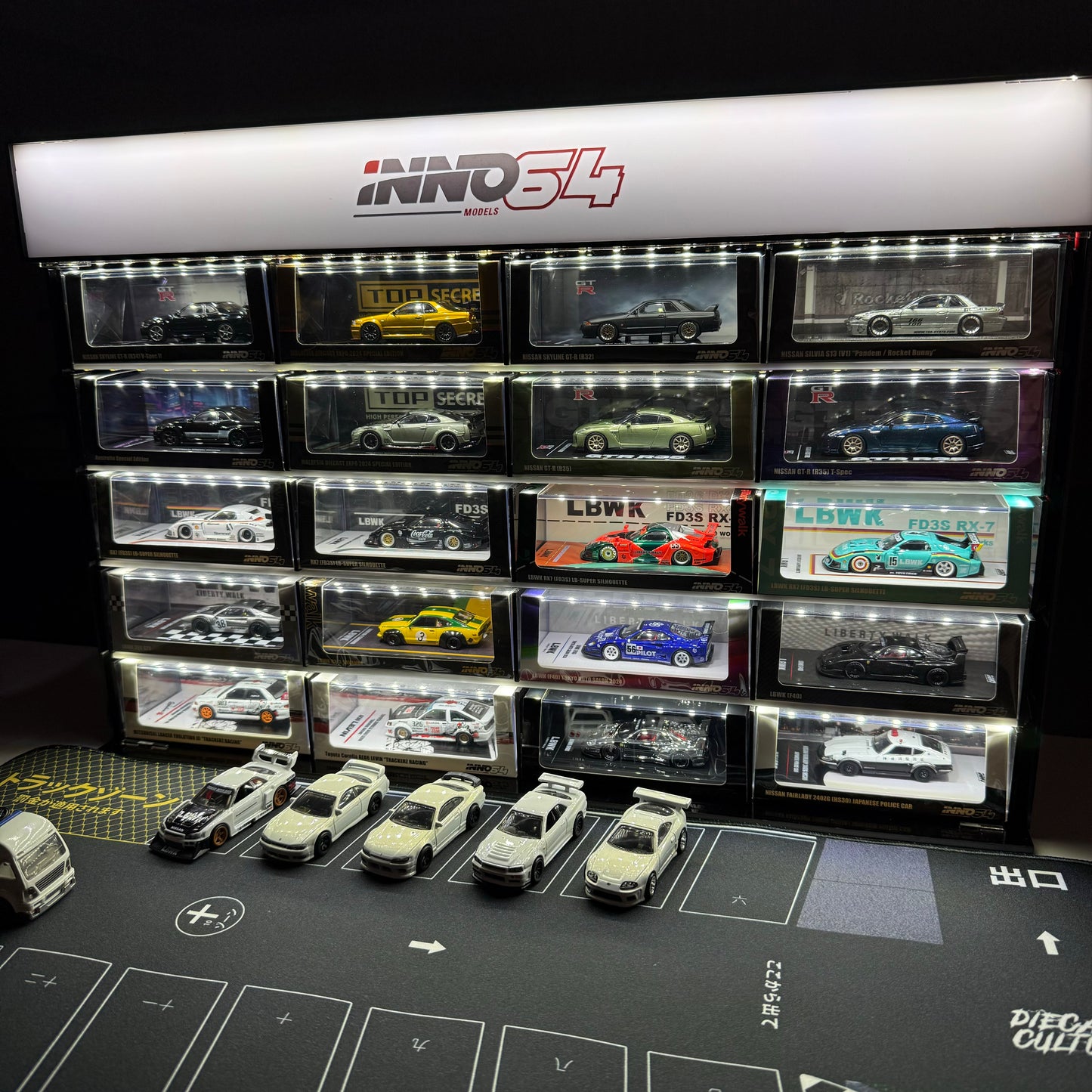 (PRE-ORDER) INNO64 DISPLAY CASE - FITS 20 MODEL CARS. *Cars not included*