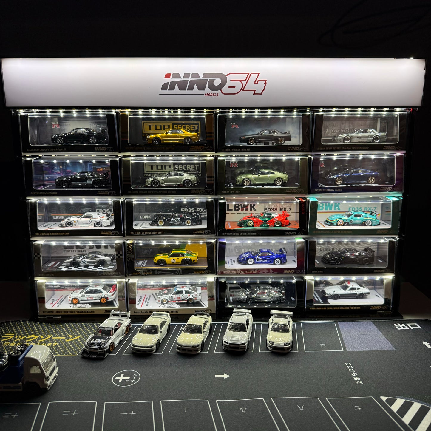 (PRE-ORDER) INNO64 DISPLAY CASE - FITS 20 MODEL CARS. *Cars not included*
