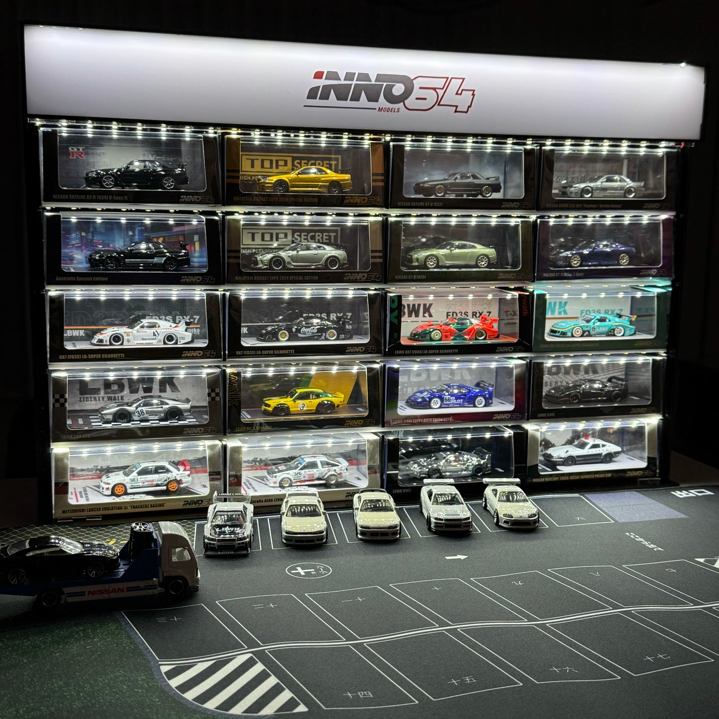 (PRE-ORDER) INNO64 DISPLAY CASE - FITS 20 MODEL CARS. *Cars not included*