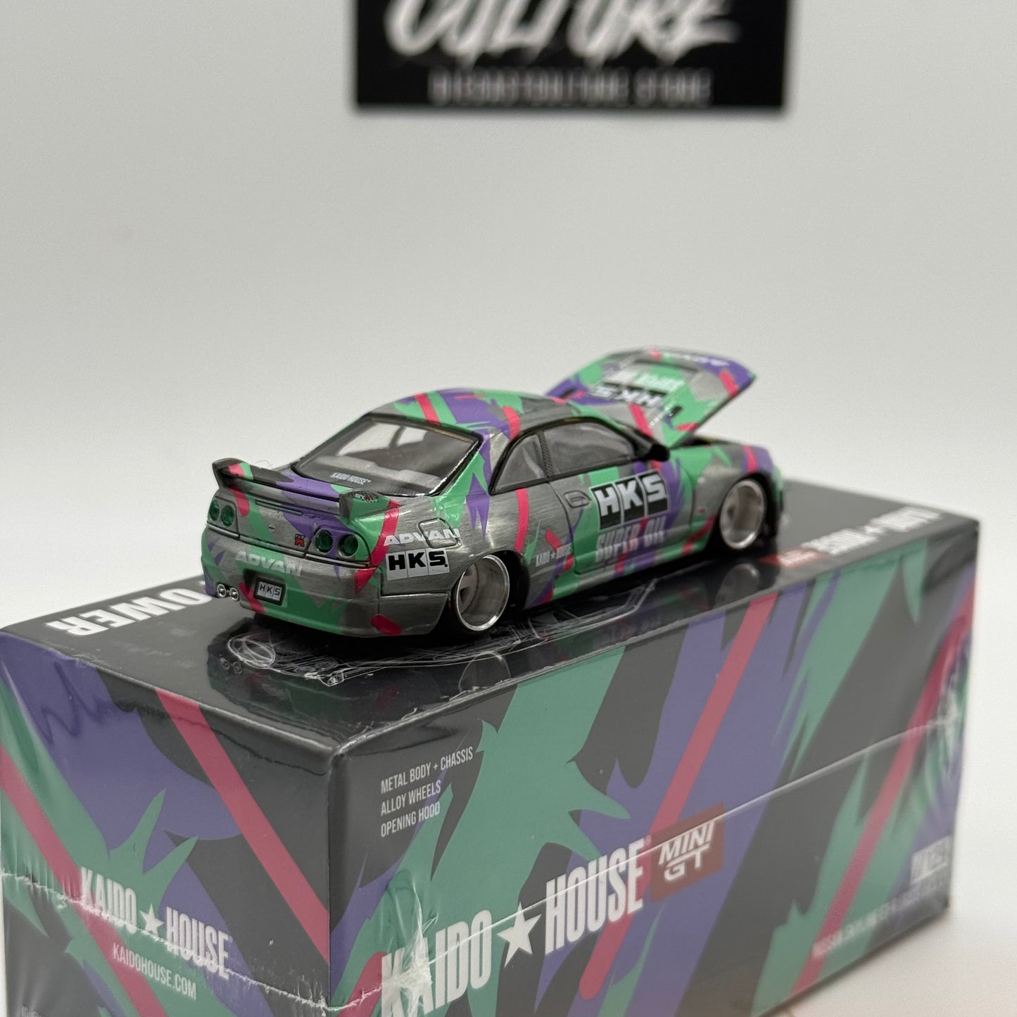 Nissan Skyline GT-R (R33) HKS V1 *RAW CHASE* //129 Kaido House x MiniGT