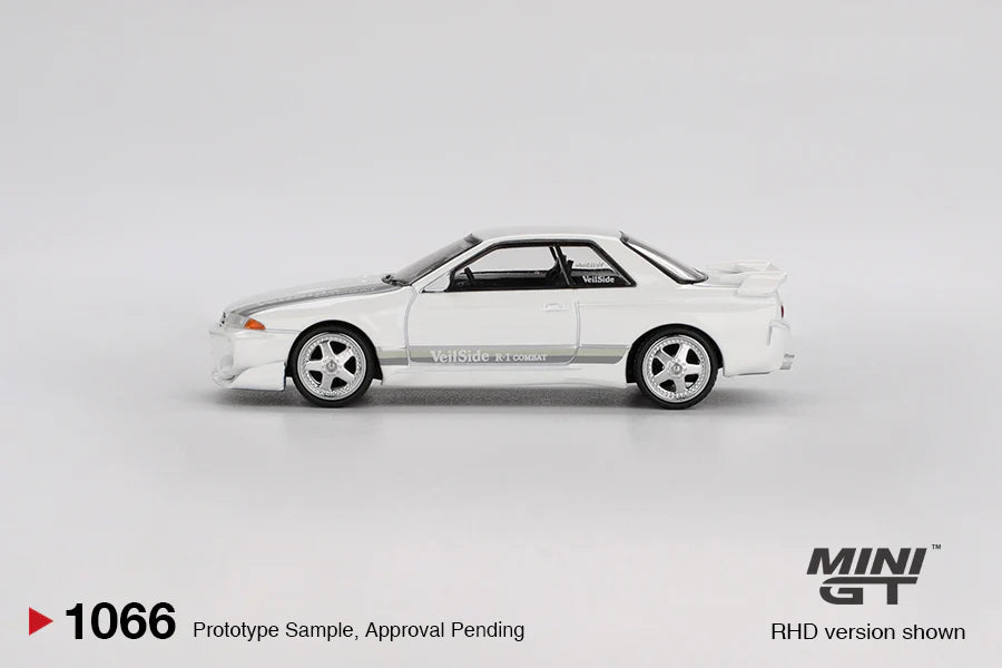 Nissan Skyline GT-R (R32) VeilSide Combat C-I White Mini GT 1:64