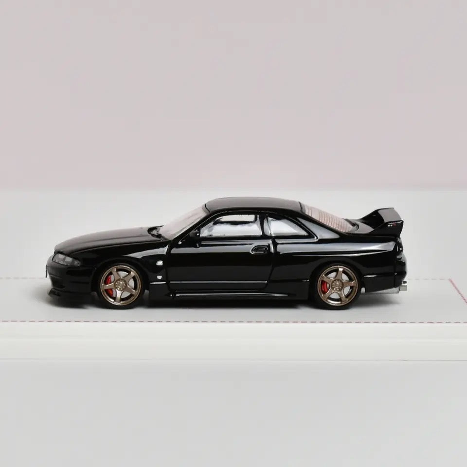 Nissan Skyline GT-R R33 (Open-Hood,Visible Engine) *Limited to 999pcs*