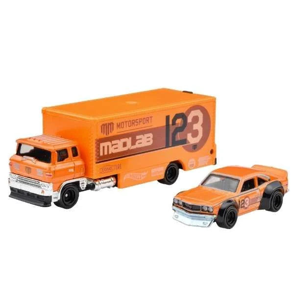 Hotwheels Premium Team Transport #58 - Mad Mike Mazda RX-3 / Sakura Sprinter