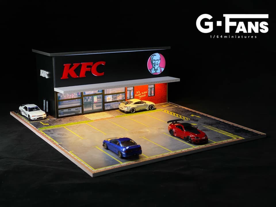 KFC RESTAURANT W/PARKING LOT DIORAMA DISPLAY W/LEDS G-FANS 1:64