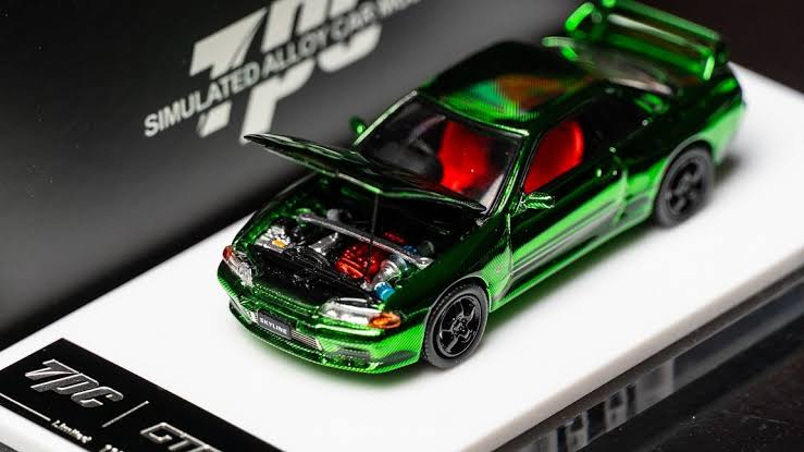 Nissan Skyline R32 (GREEN CARBON) Limited 499pcs TPC 1:64