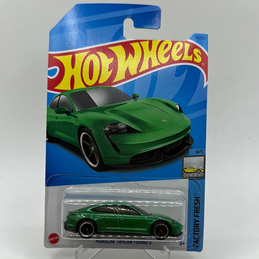 Porsche Taycan Turbo S Factory Fresh 4/5 Hotwheels 149/250 Mainline 1:64