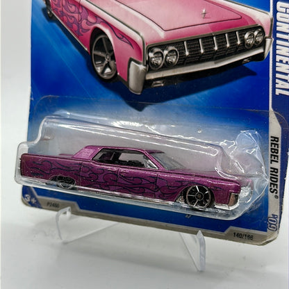 ‘64 Lincoln Continental 04/10 - Rebel Series ‘09 Hotwheels Mainline 140/166 *VERY BAD CARD*