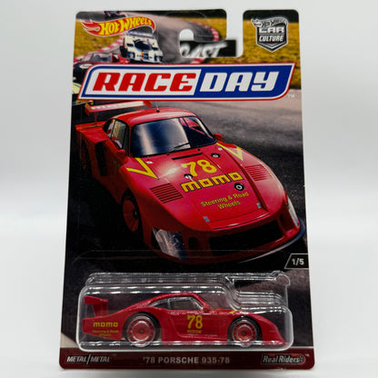 ‘78 Porsche 935-78 RACE DAY 1/5 Hotwheels Premium Car Culture