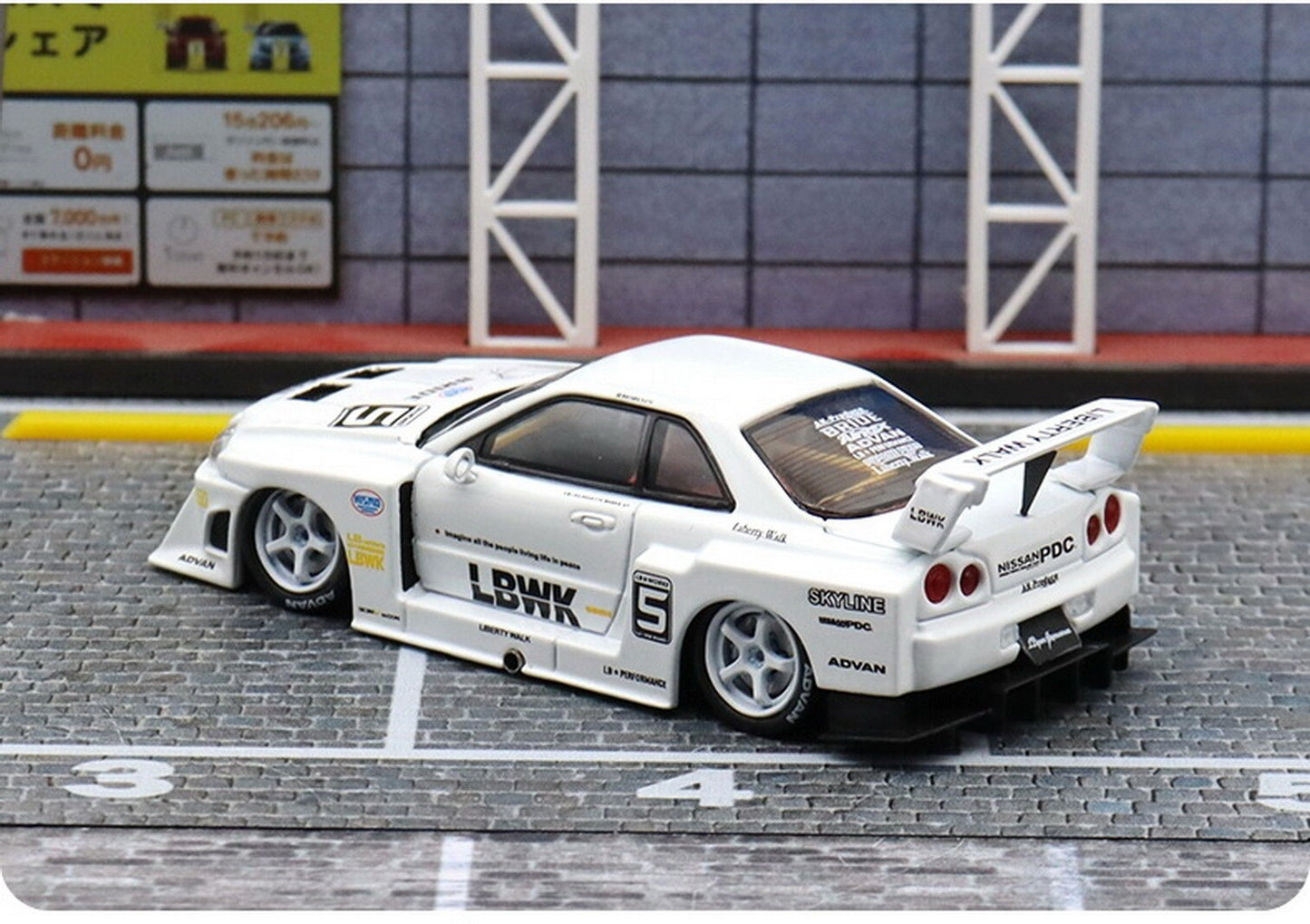 NISSAN GT-R ER34 #5 LBWK White Diecast Car - *LIMITED TO 999pcs* SW 1:64