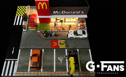 MCDONALDS RESTAURANT PARKING LOT DIORAMA DISPLAY W/LEDS G-FANS 1:64