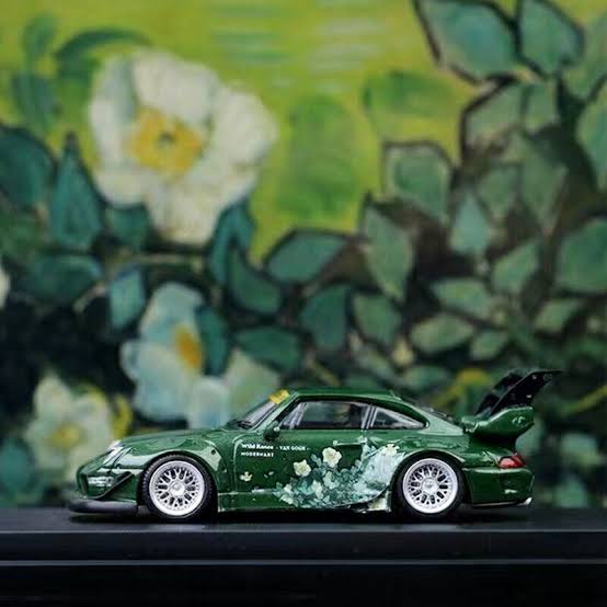 Porsche 993 “WILD ROSES” Modern Art Limited 499pcs - 1:64