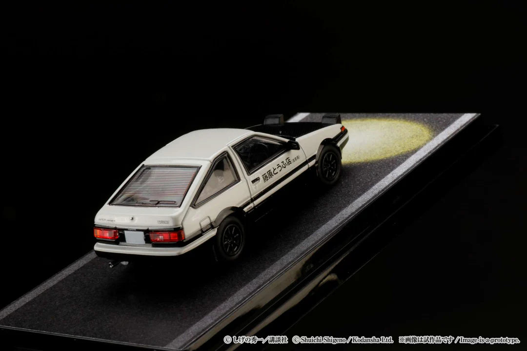 TOYOTA SPRINTER TRUENO GT APEX (AE86) / INITIAL D ENGINE MOUNTED MODEL VS TOMOYUKI TACHI - HOBBY JAPAN 1:64