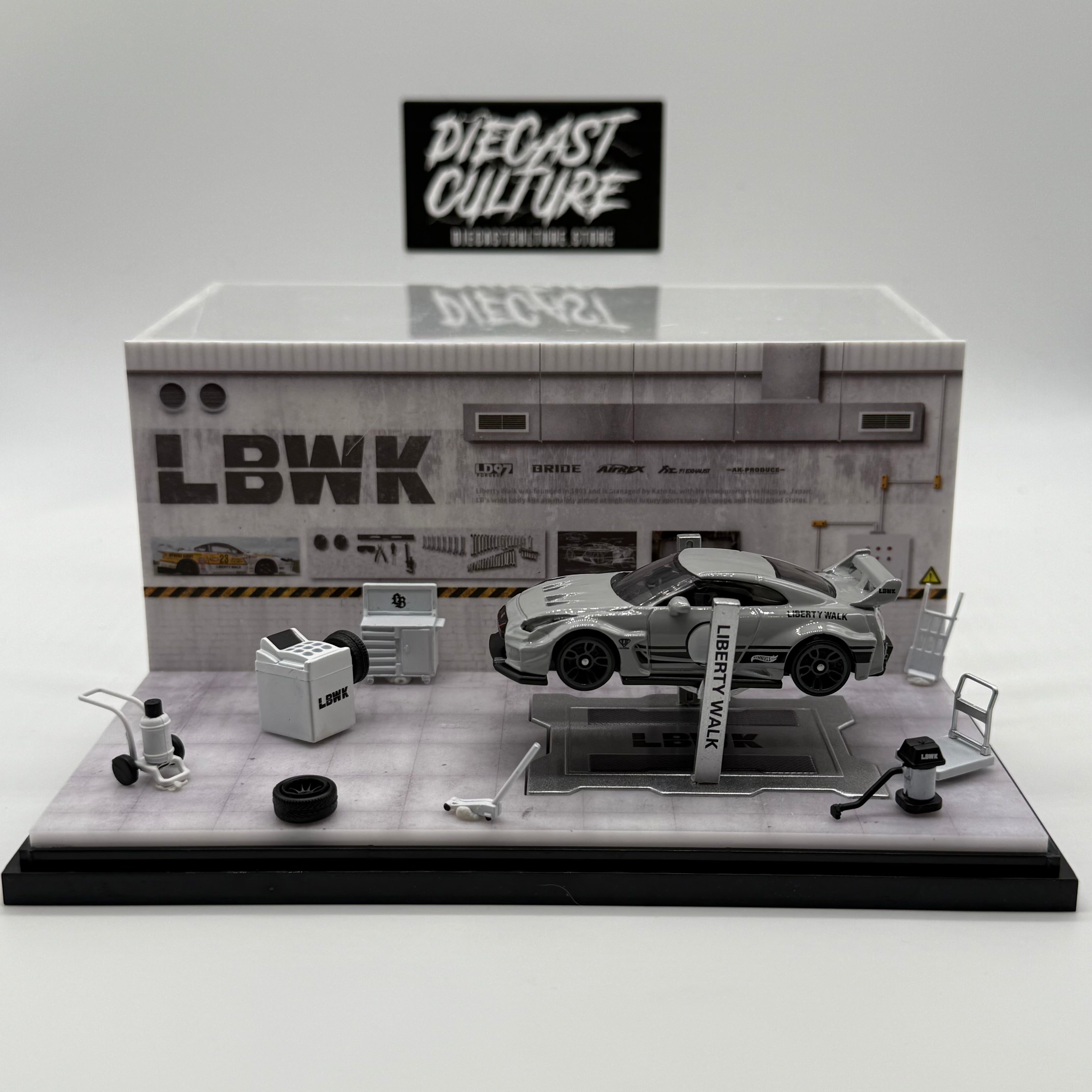 Liberty Walk Diorama LBWK w/ R35 Mainline Silhouette – Diecast Culture