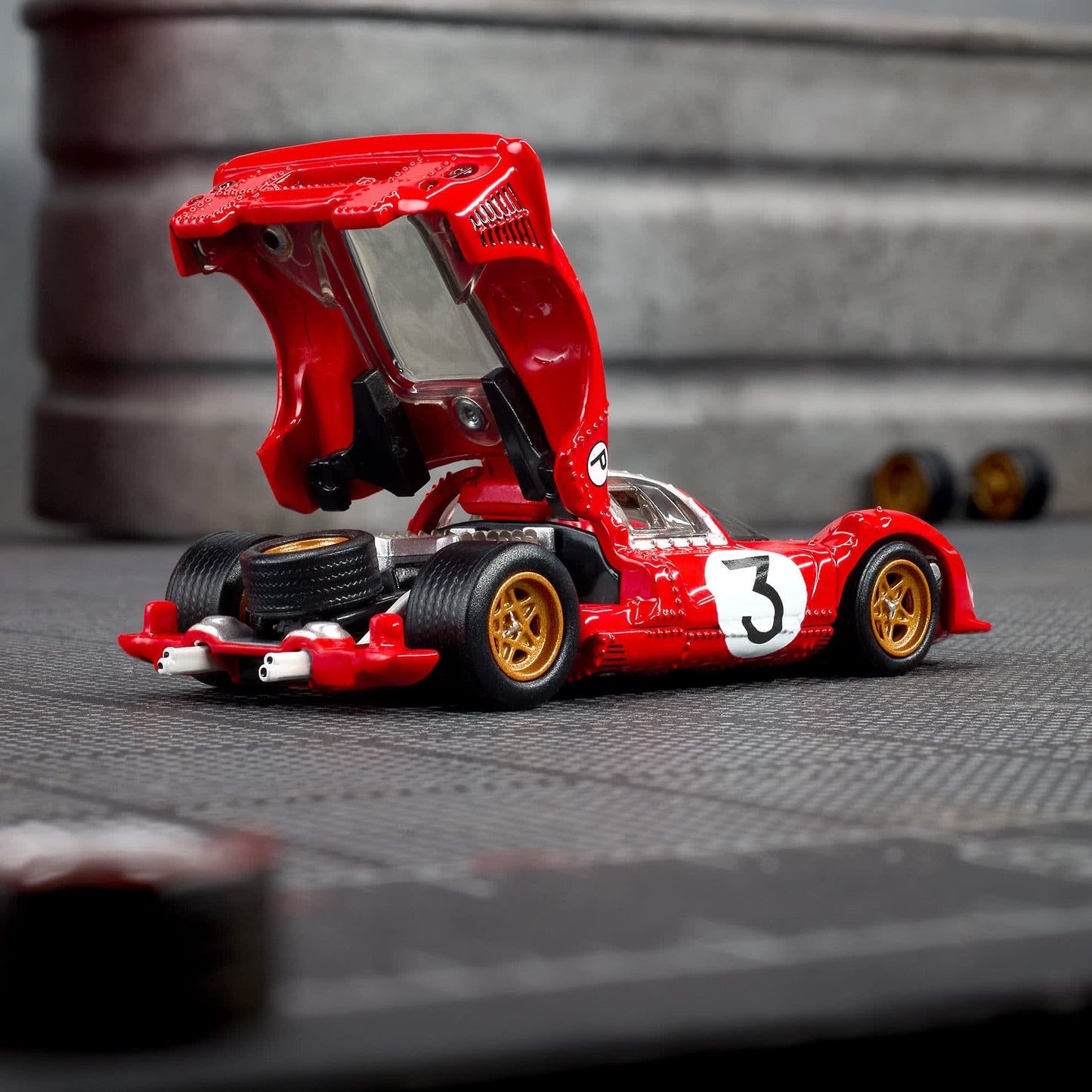 1967 Ferrari 330 P4 - Hot Wheels Elite 64