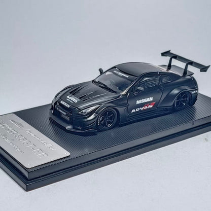 Nissan R35 GTR LBWK Advan Livery - Limited to 999pcs MC 1:64