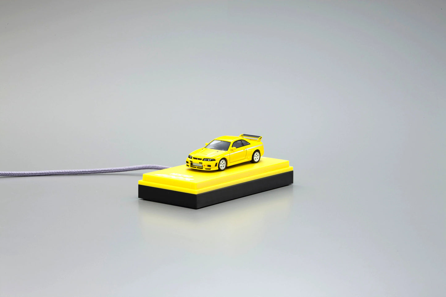 Nismo Nissan R33 400R (Yellow) - Kyosho 1:64 (MOTN LED Compatible)