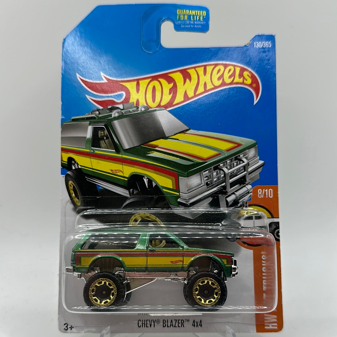 Chevy Blazer 4X4 - HW Hot Trucks 8/10 Hotwheels Mainline 130/365 *SOFT CORNERS*