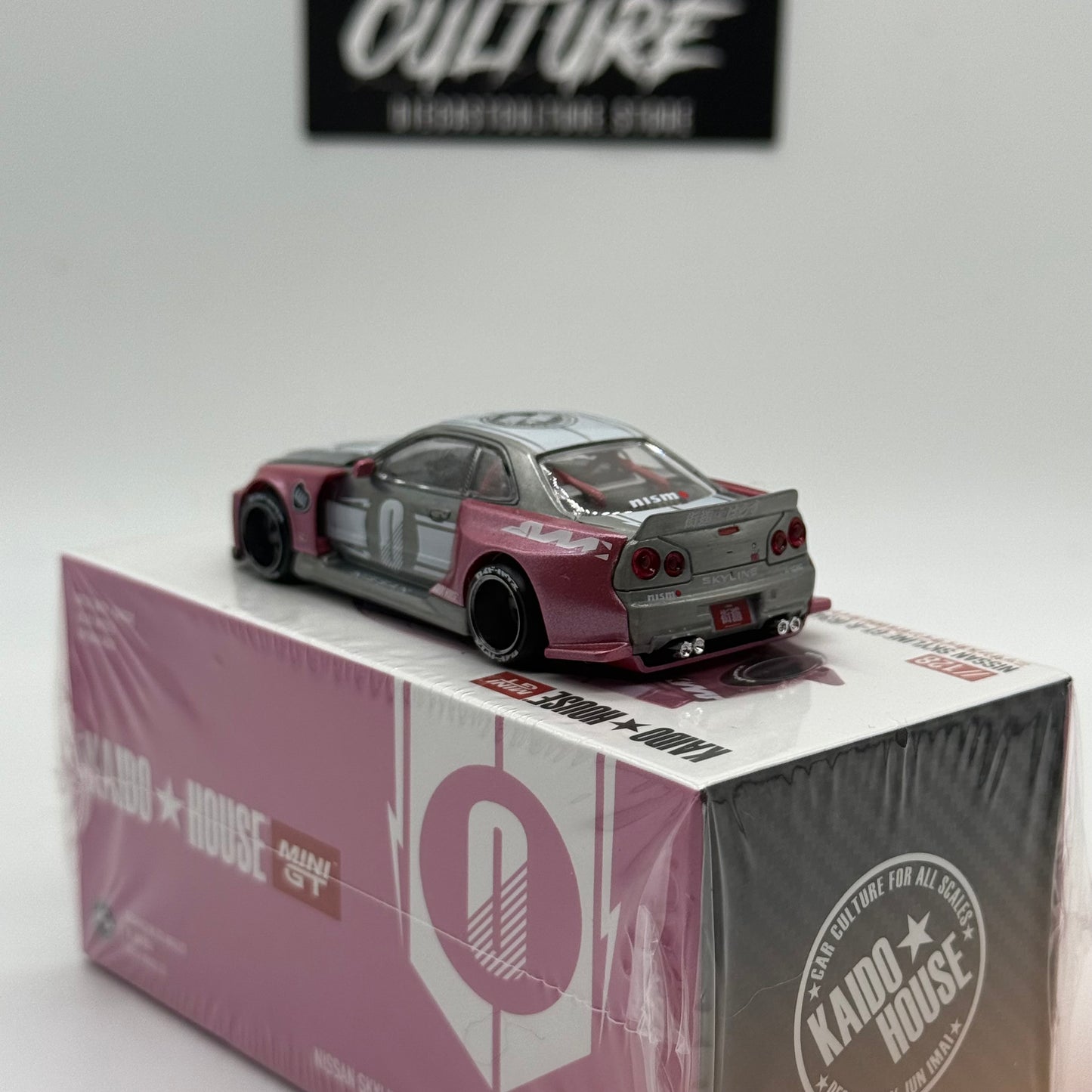Nissan Skyline GT-R (R34) Kaido Racing Factory V1 *RAW CHASE* //128 - Kaido House x MiniGT