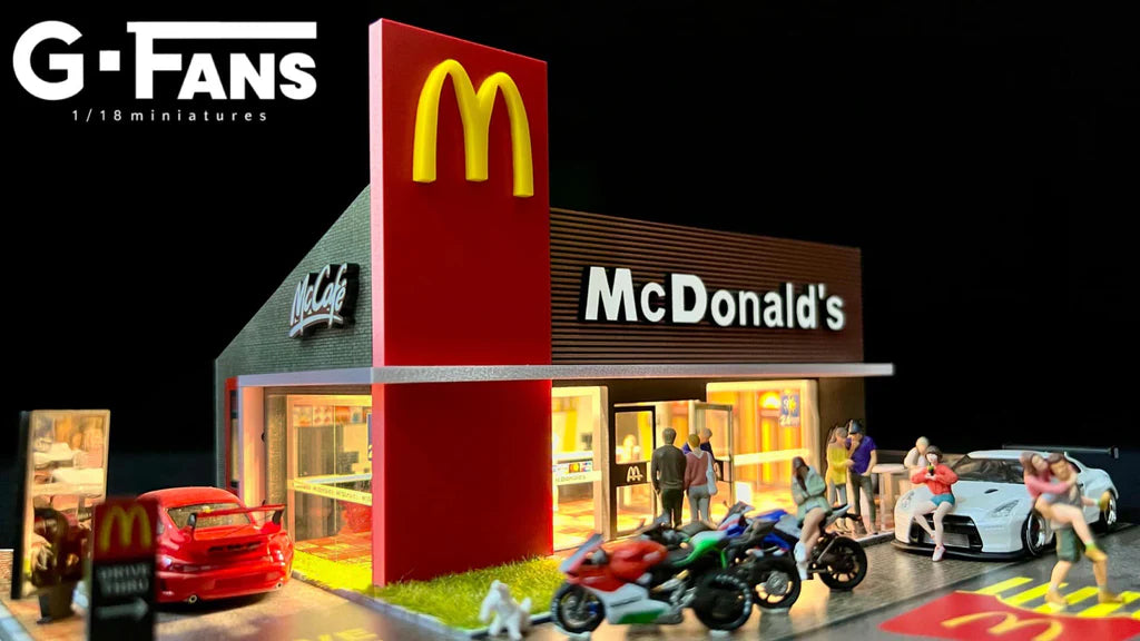 MCDONALDS RESTAURANT PARKING LOT DIORAMA DISPLAY W/LEDS G-FANS 1:64