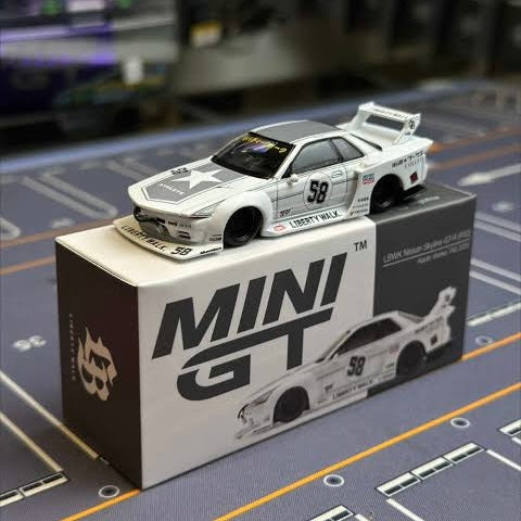 NISSAN GT-R32 LBWK KAIDO WORKS (WHITE TAS 2025) MINI GT MGT01217 - Box version
