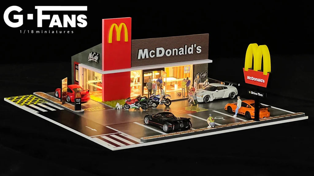 MCDONALDS RESTAURANT PARKING LOT DIORAMA DISPLAY W/LEDS G-FANS 1:64