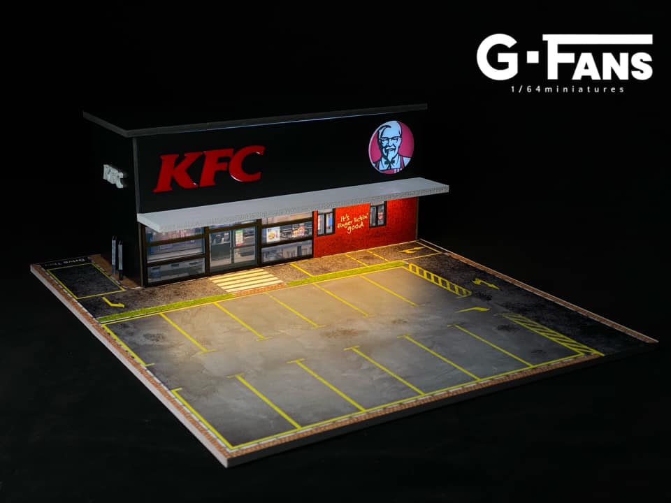 KFC RESTAURANT W/PARKING LOT DIORAMA DISPLAY W/LEDS G-FANS 1:64