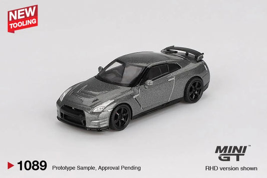 NISSAN GT-R 2013 Dark Metal Gray (NISMO R35 CRS Version) - MGT01089 Mini GT 1:64 (Box)