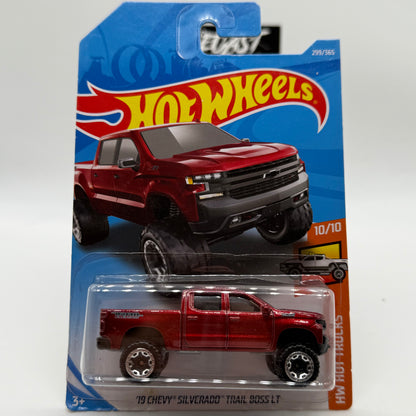 ‘19 Chevy Silverado Trail Boss LT - HW Hot Trucks 10/10 Hotwheels Mainline 299/365 *Soft Corners*