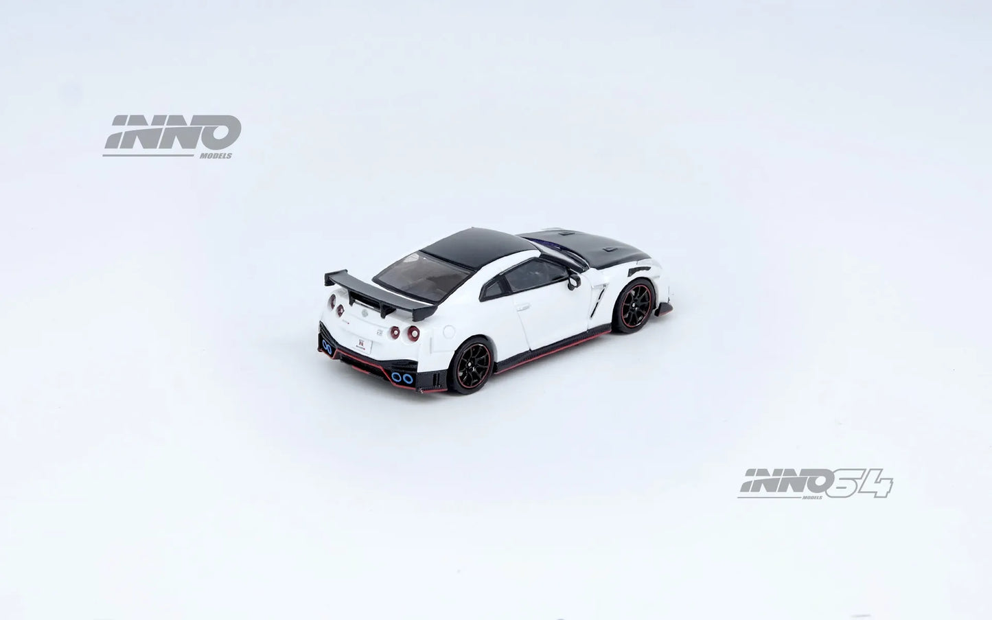 Nissan GT-R (R35) NISMO (White)-White INNO64