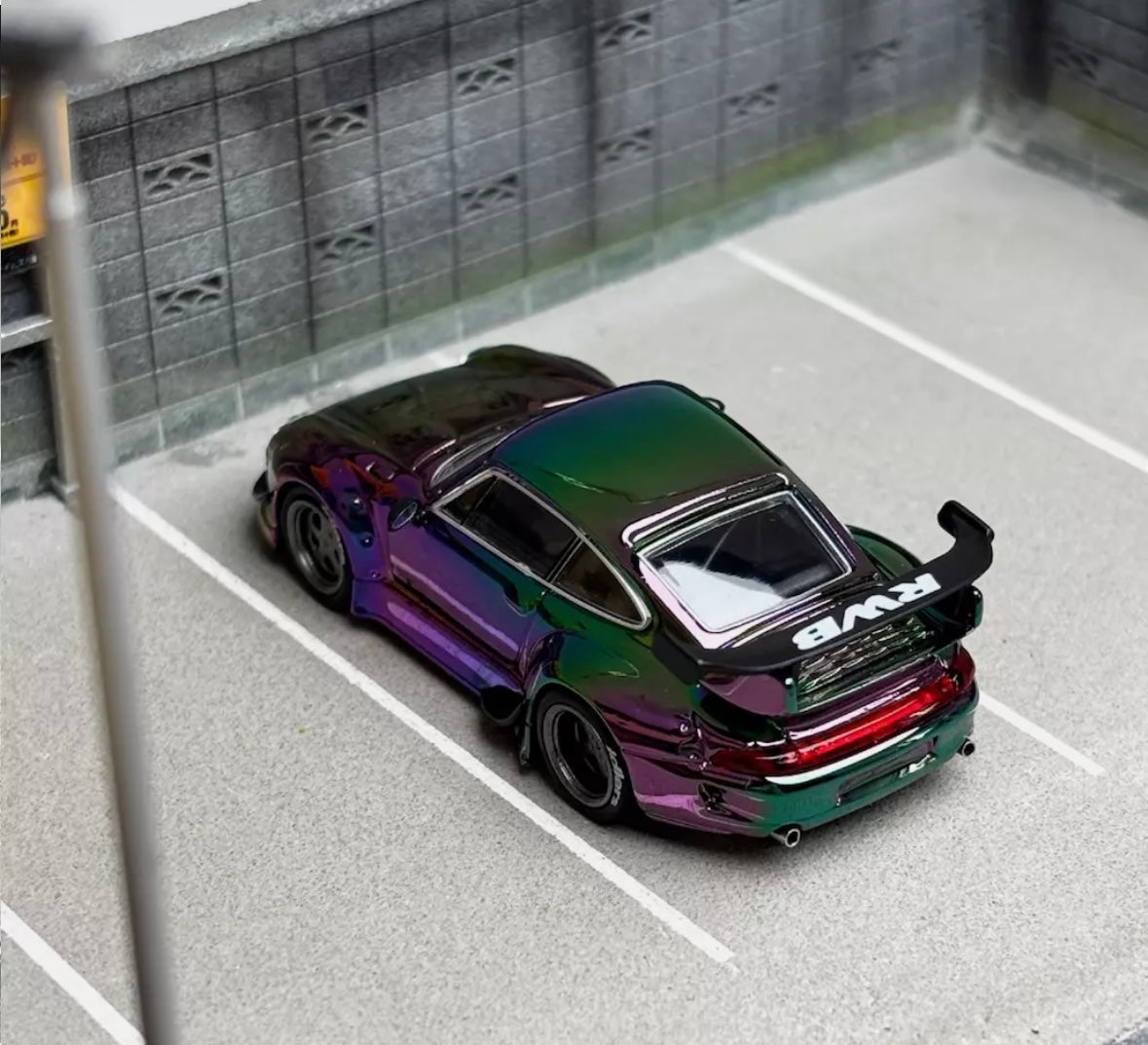 RWB 993 Chameleon Green Purple Color 2024 Release 1:64