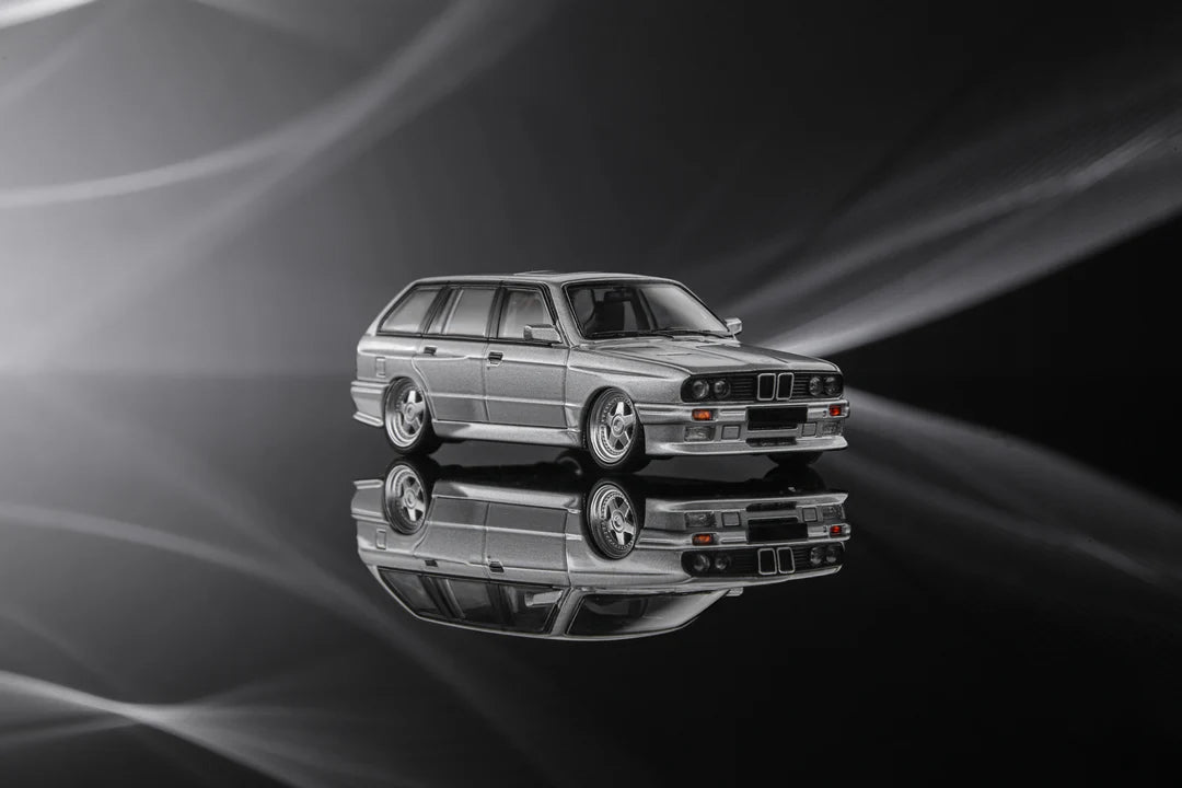 BMW E30 3 SERIES TOURING OPENING HOOD - MORTAL 1:64