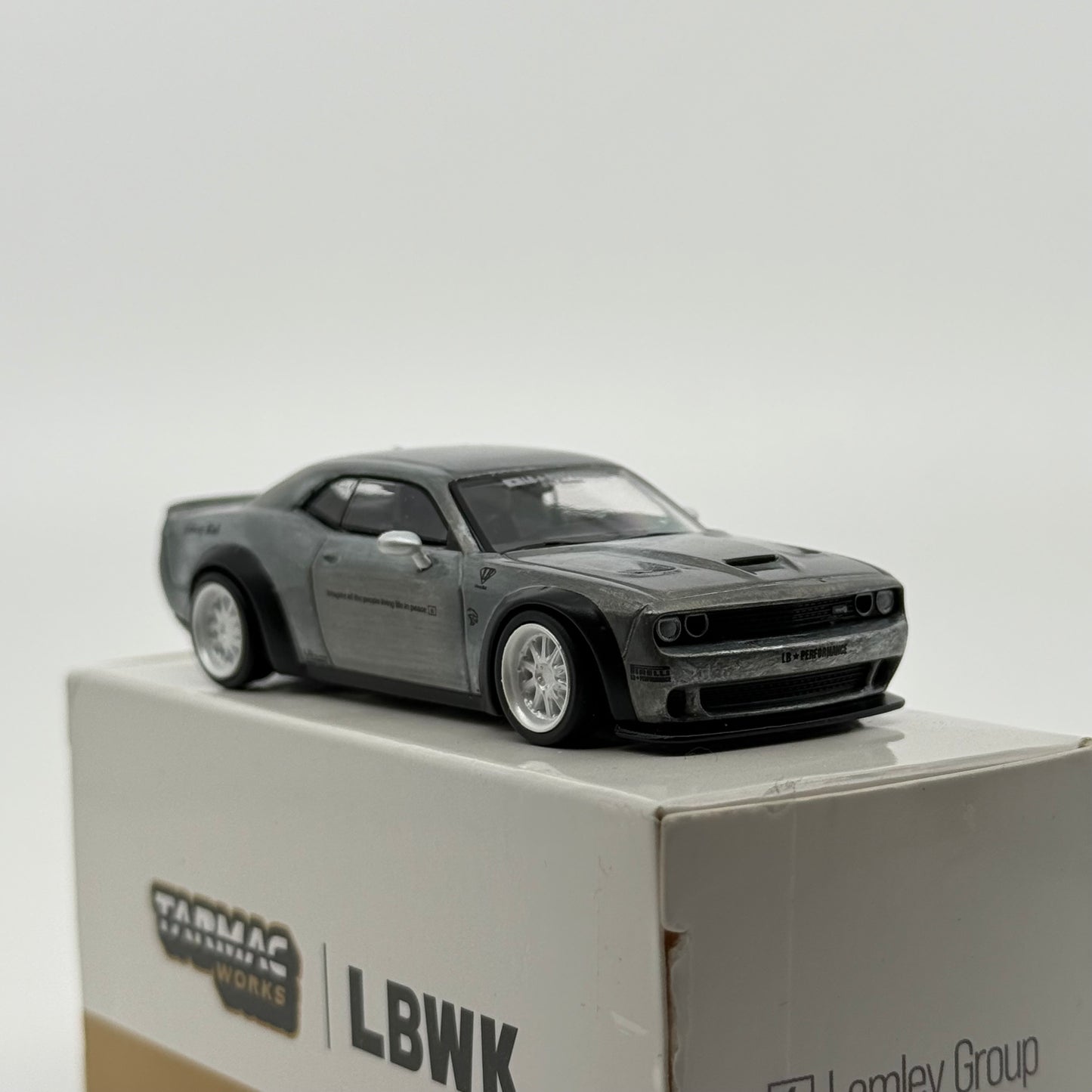 LB-WORKS Dodge Challenger SRT Hellcat *RAW CHASE* - Tarmac Works