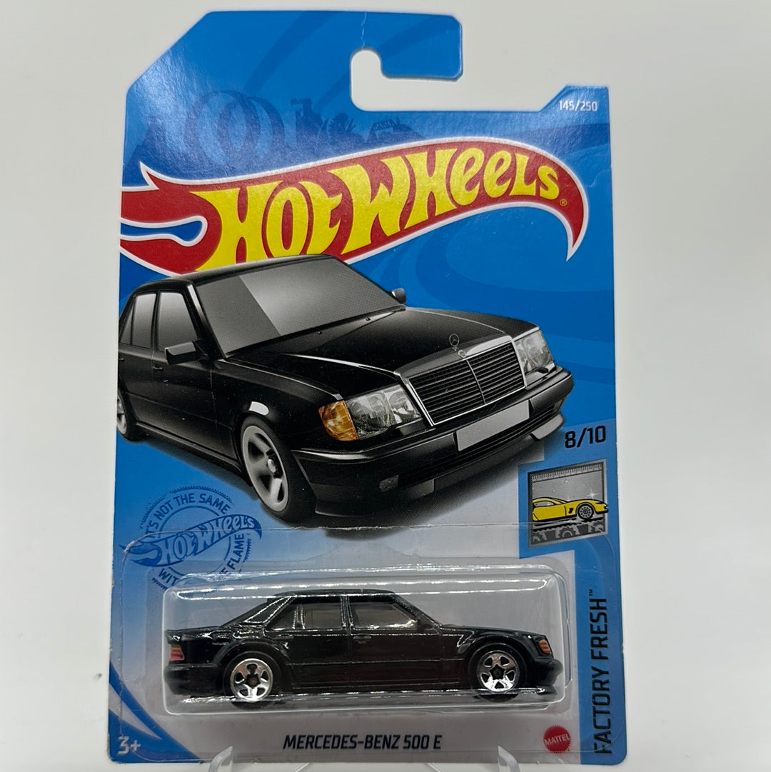 Mercedes-Benz 500 E - Factory Fresh 8/10 Hotwheels Mainline 145/250