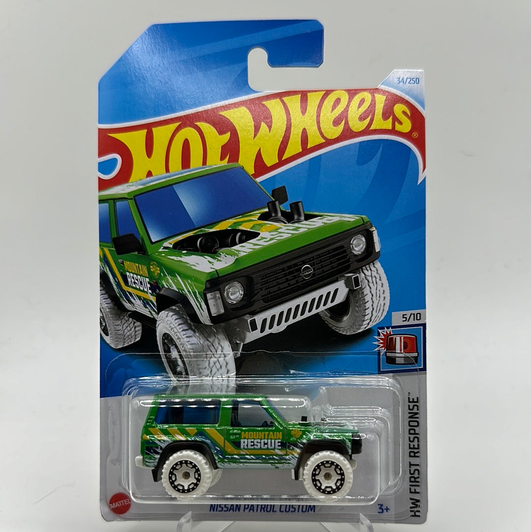 Nissan Patrol Custom HW First Response 5/10 Hotwheels 34/250 Mainline 1:64