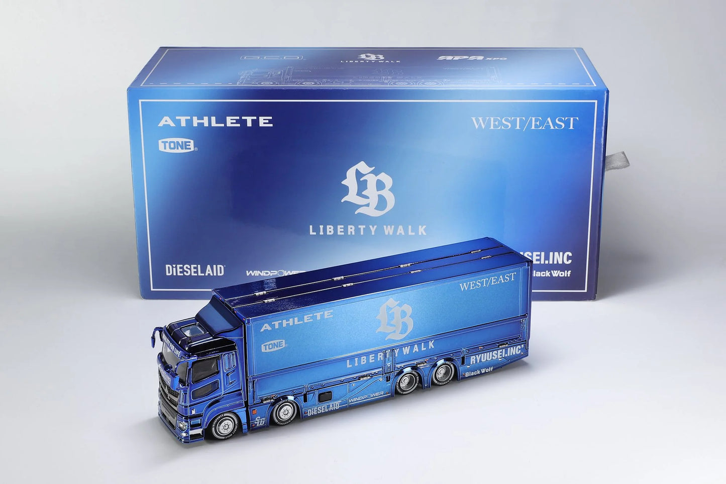 Liberty Walk LB-Trucks Mitsubishi Fuso Super Great Transporter LBWK - 2025 Foshan APA XPO - Limited to 800 Pieces GCD 1:64