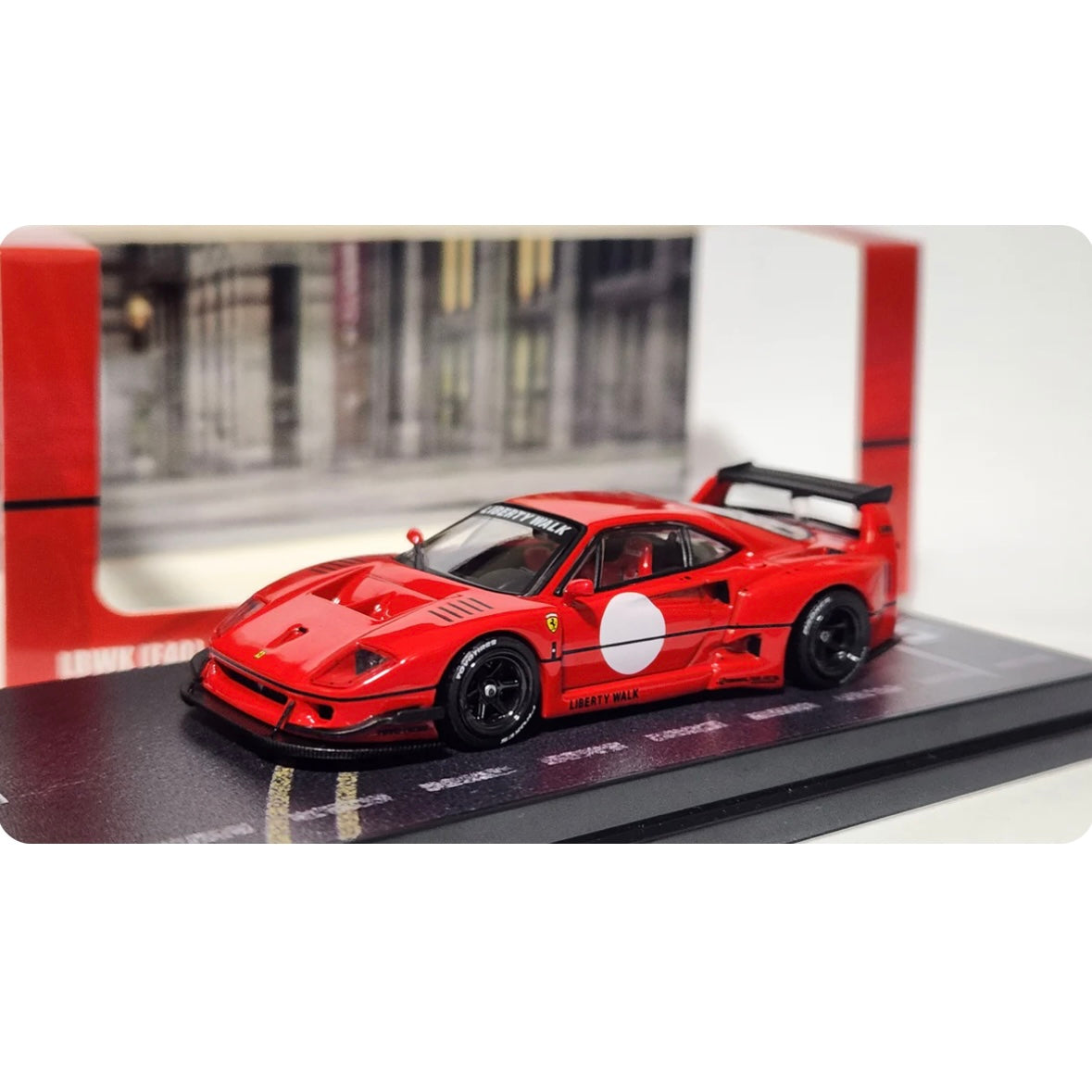 FERRARI F40 LBWK (RED) INNO64 1:64