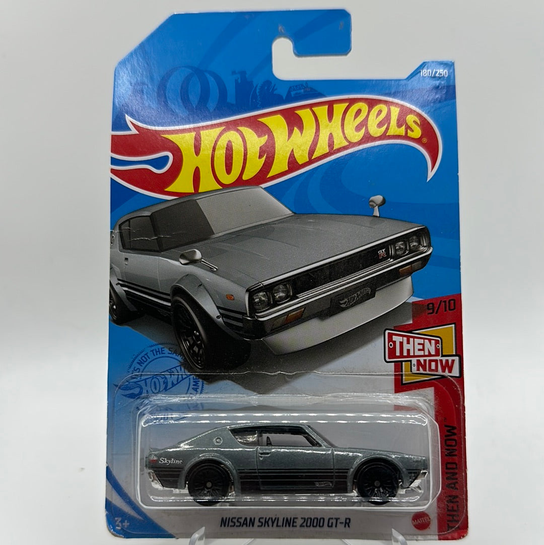 Nissan Skyline 2000 GT-R Then and Now 9/10 Hotwheels Mainline 180/250 * Creased Card*